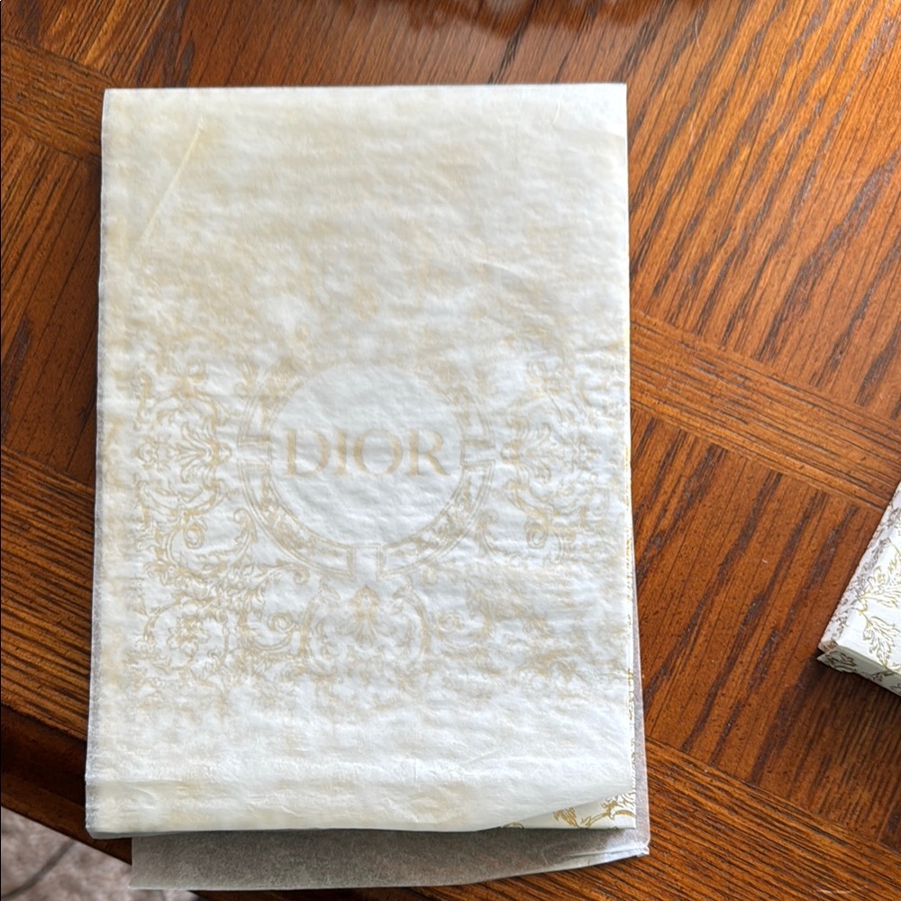New In Box Dior Journal - Picture 8 of 11